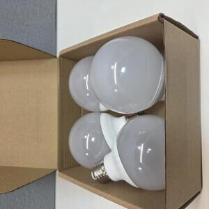 Shinestar LED Vanity Light Bulbs Daylight 5000K E26 Non Dimmable 6W 4 Pack NEW